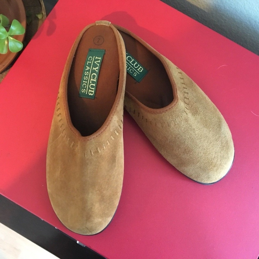 Vintage Round Toe Caramel Suede Mule Size 7